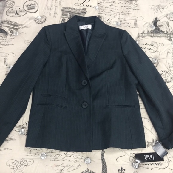 Le Suit Pinstriped Two-Button Blazer PLUS SIZE - Picture 2 of 6